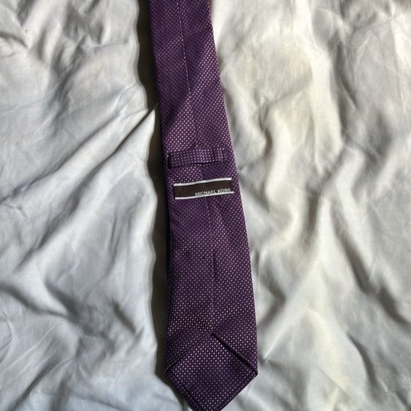 Michael Kors tie - Picture 2 of 2